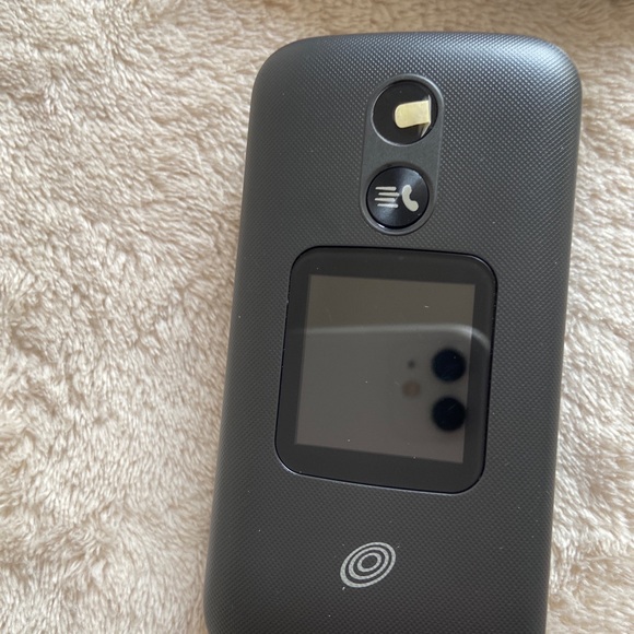 New TracFone Alcatel My Flip 2 - Black  Flip Phone - Picture 2 of 7